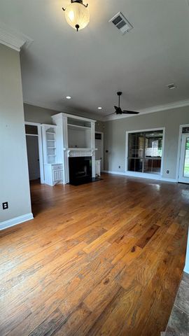 34227 Fountain View Dr, Walker, LA 70785