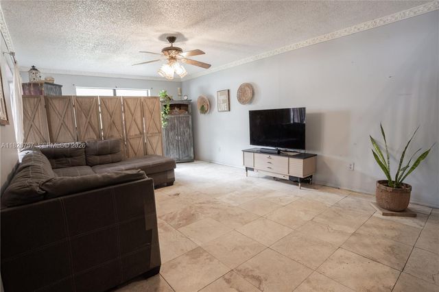 14260 SW 94th Cir Ln 104, Miami, FL 33186