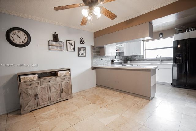 14260 SW 94th Cir Ln 104, Miami, FL 33186