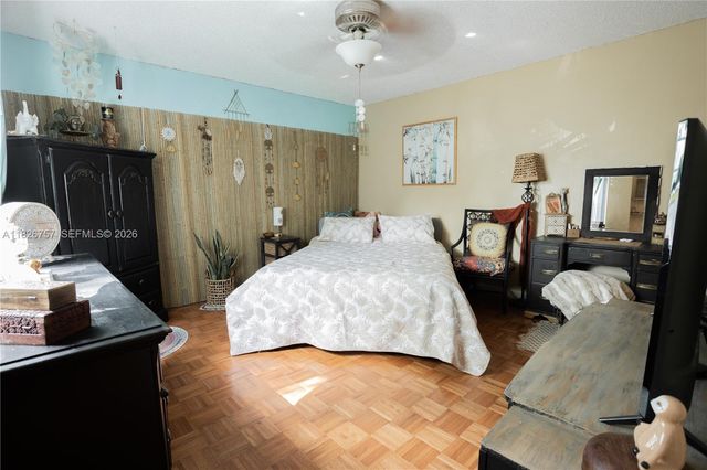14260 SW 94th Cir Ln 104, Miami, FL 33186