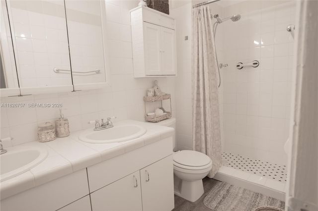 14260 SW 94th Cir Ln 104, Miami, FL 33186