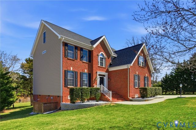 5913 Trail Ride Dr, Moseley, VA 23120