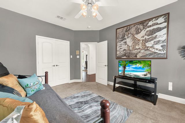 101 Island Way, Princeton, TX 75407