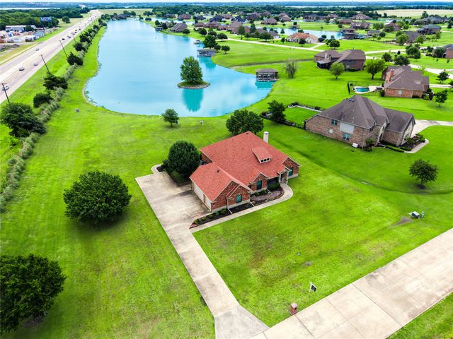101 Island Way, Princeton, TX 75407