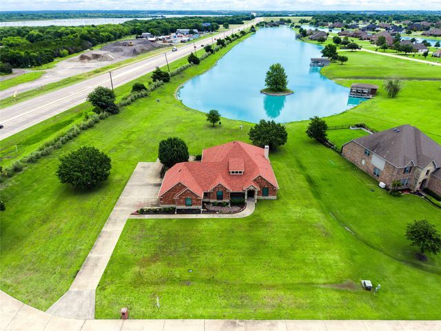 101 Island Way, Princeton, TX 75407