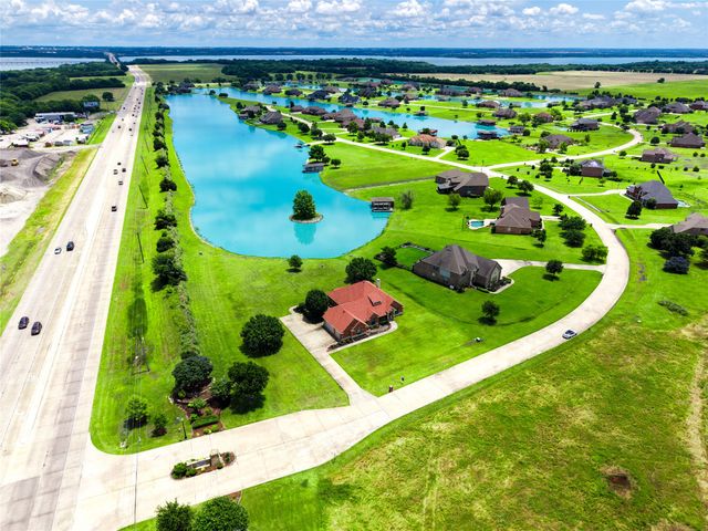 101 Island Way, Princeton, TX 75407