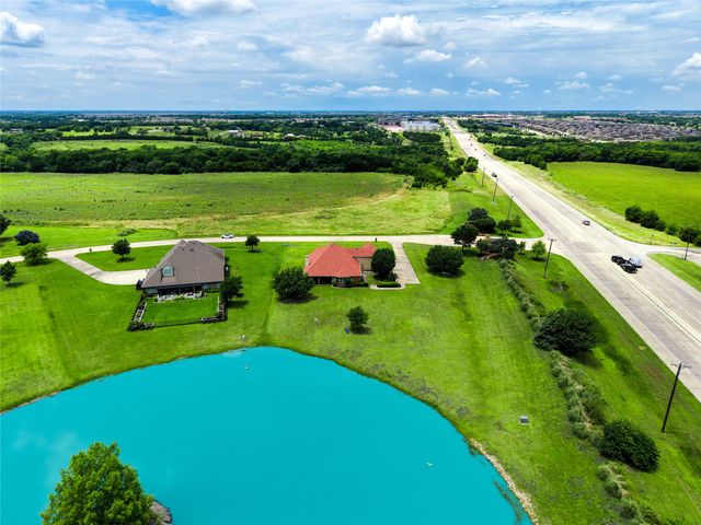 101 Island Way, Princeton, TX 75407