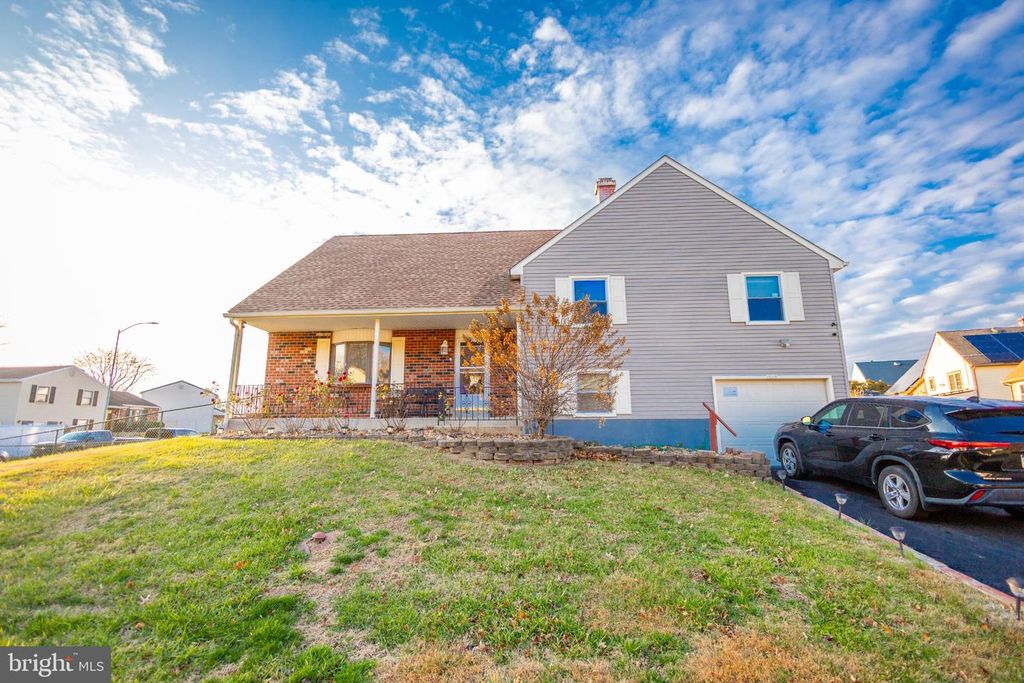 3626 CLEAR SPRINGS DR, Bensalem, PA 19020