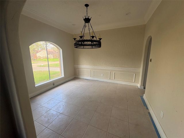 9023 Mauna Loa Lane, Houston, TX 77040