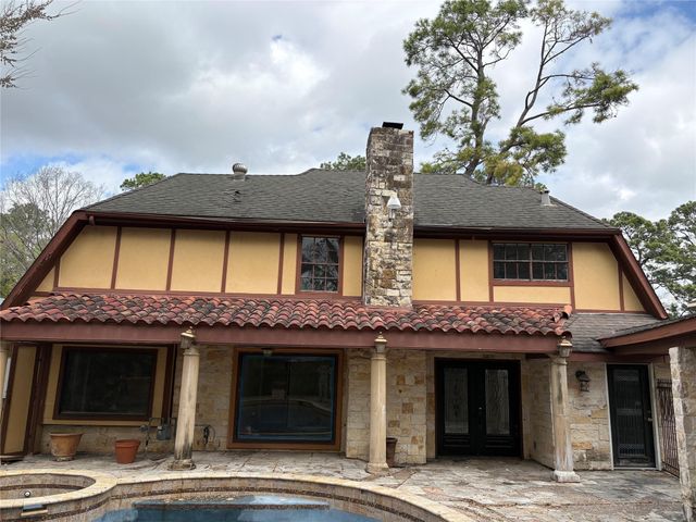 9023 Mauna Loa Lane, Houston, TX 77040