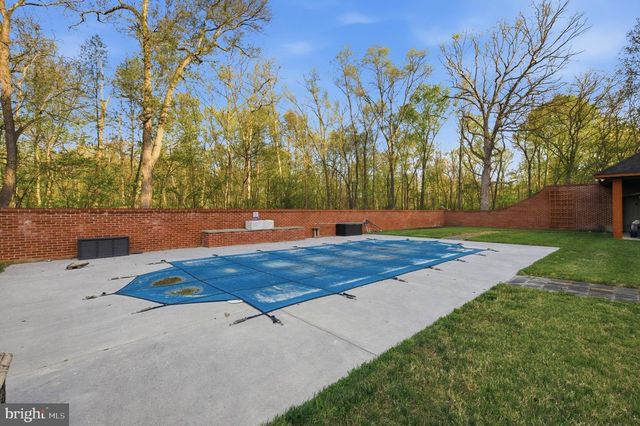 84 ROCK HALL FARM LN, Berryville, VA 22611