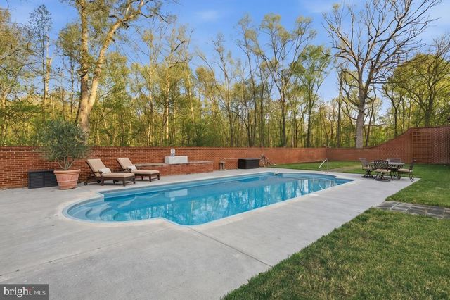 84 ROCK HALL FARM LN, Berryville, VA 22611