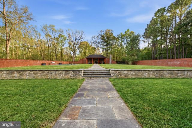 84 ROCK HALL FARM LN, Berryville, VA 22611