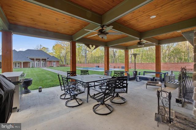 84 ROCK HALL FARM LN, Berryville, VA 22611
