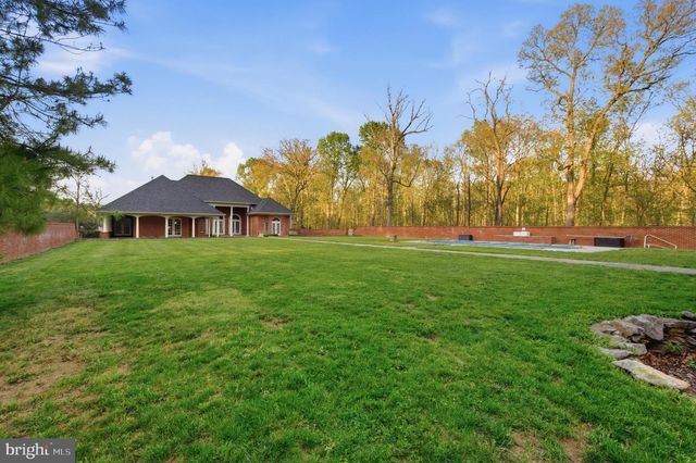84 ROCK HALL FARM LN, Berryville, VA 22611