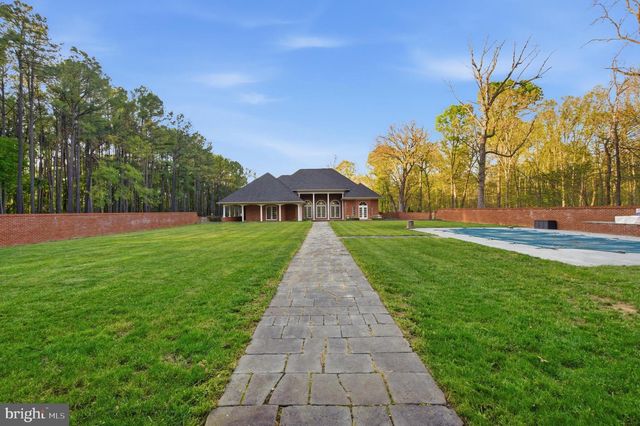 84 ROCK HALL FARM LN, Berryville, VA 22611