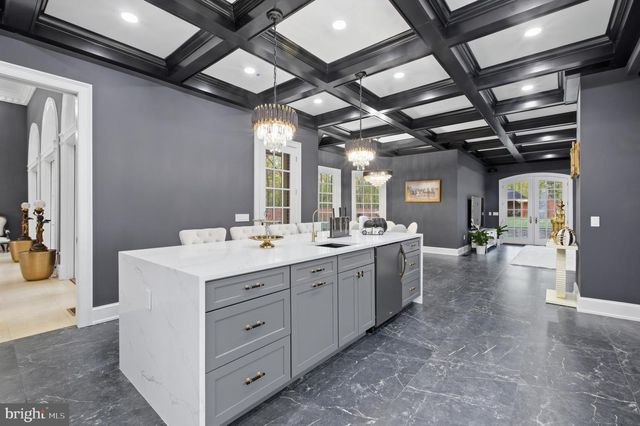 84 ROCK HALL FARM LN, Berryville, VA 22611