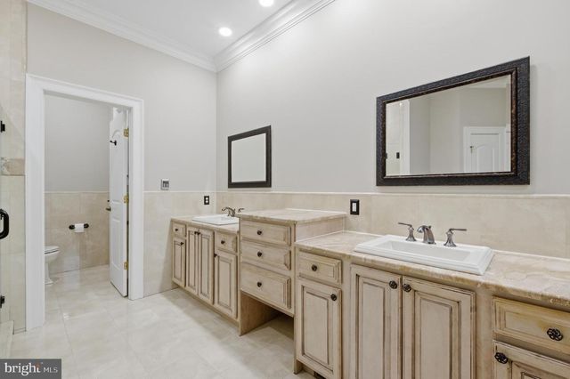 84 ROCK HALL FARM LN, Berryville, VA 22611