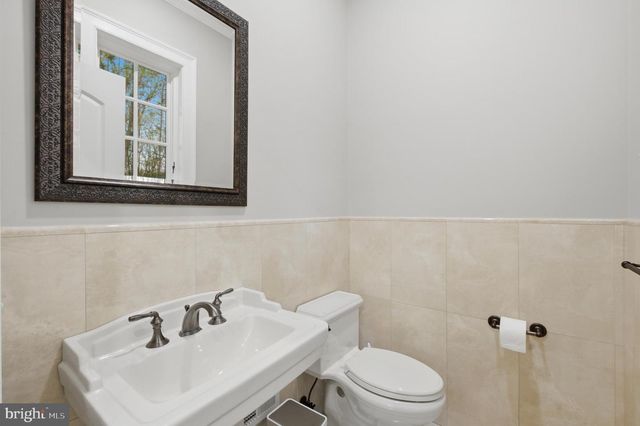 84 ROCK HALL FARM LN, Berryville, VA 22611