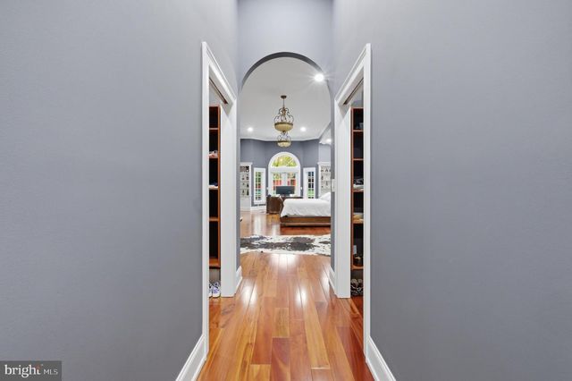 84 ROCK HALL FARM LN, Berryville, VA 22611