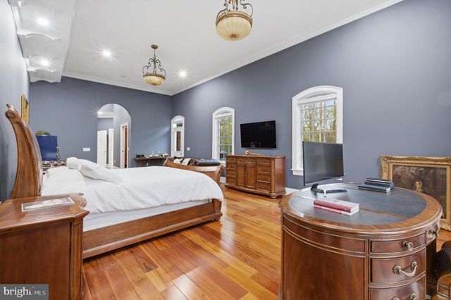 84 ROCK HALL FARM LN, Berryville, VA 22611