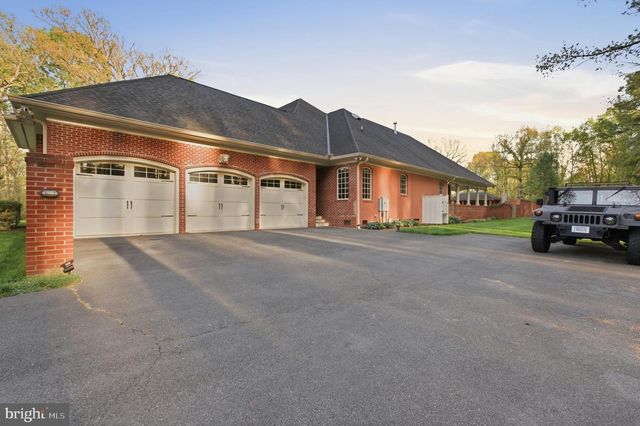 84 ROCK HALL FARM LN, Berryville, VA 22611