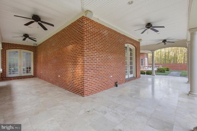 84 ROCK HALL FARM LN, Berryville, VA 22611