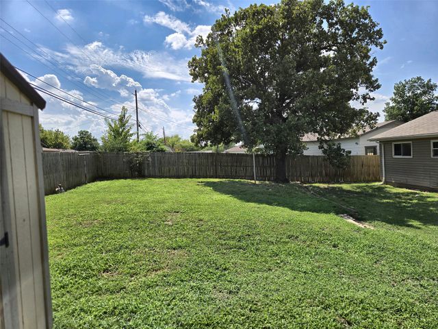 106 W 31 Place S, Sand Springs, OK 74063