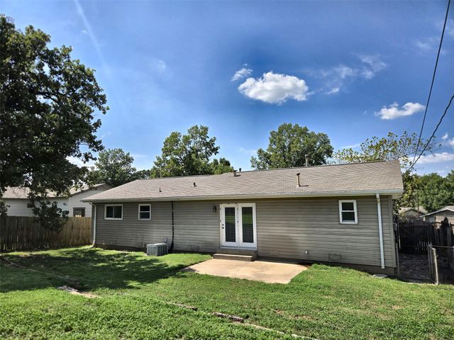 106 W 31 Place S, Sand Springs, OK 74063