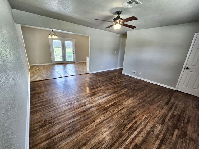 106 W 31 Place S, Sand Springs, OK 74063