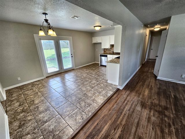 106 W 31 Place S, Sand Springs, OK 74063