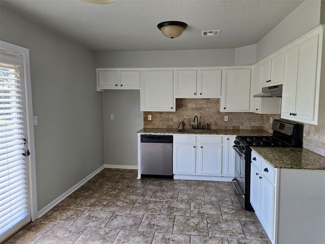 106 W 31 Place S, Sand Springs, OK 74063