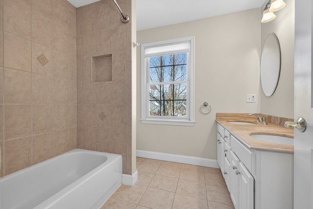 36 Prospect St 1, Waltham, MA 02453