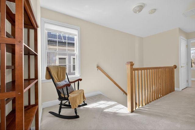 36 Prospect St 1, Waltham, MA 02453