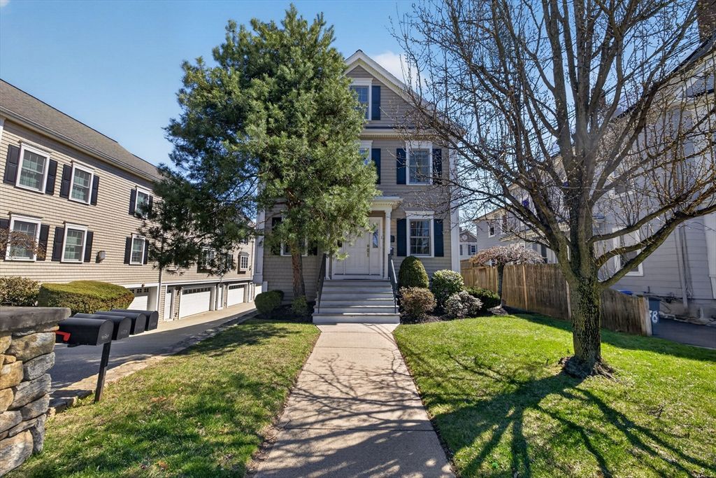 36 Prospect St 1, Waltham, MA 02453