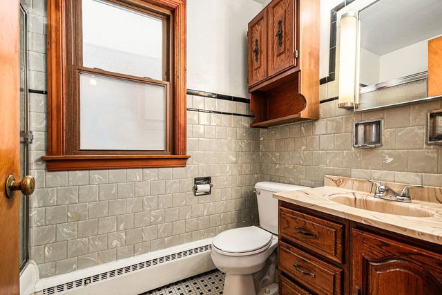 3238 N Narragansett Avenue, Chicago, IL 60634