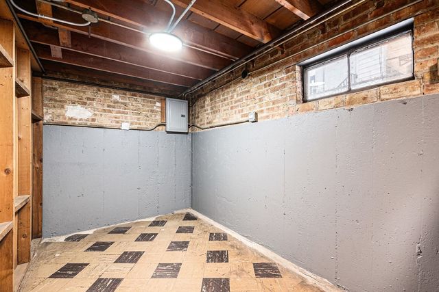 3238 N Narragansett Avenue, Chicago, IL 60634