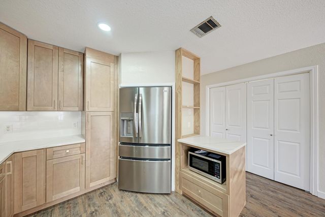 2317 Friarcreek LOOP, Round Rock, TX 78664