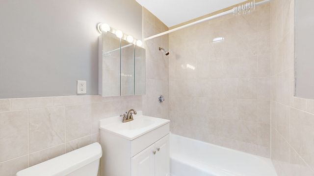 525 Highland Ave. 23, Malden, MA 02148