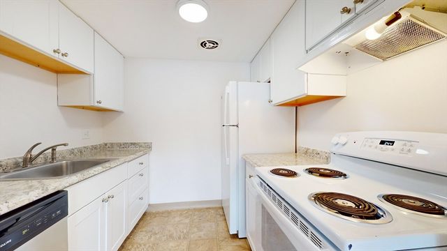 525 Highland Ave. 23, Malden, MA 02148