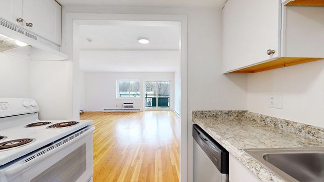 525 Highland Ave. 23, Malden, MA 02148