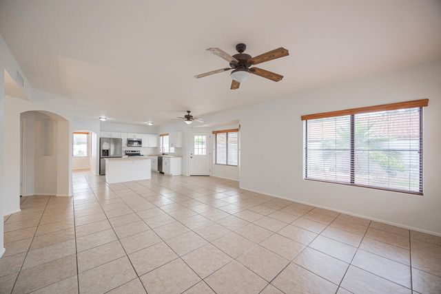 11121 W Sunflower Place, Avondale, AZ 85392