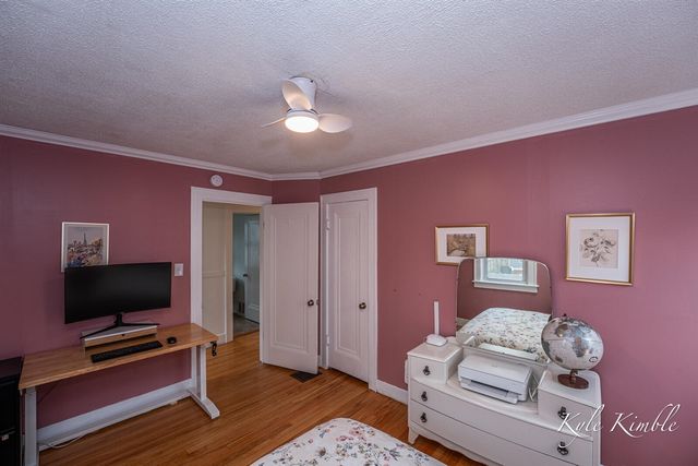 2048 College Avenue, Grand Rapids, MI 49507