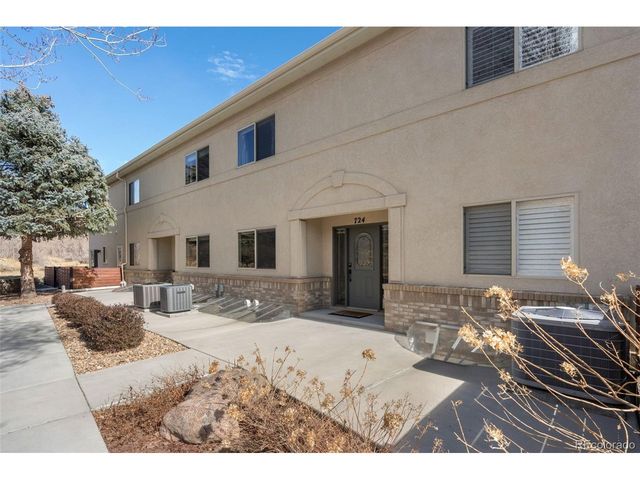 724 Elm Cir, Golden, CO 80401