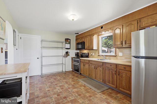 21 KING ST, Downingtown, PA 19335