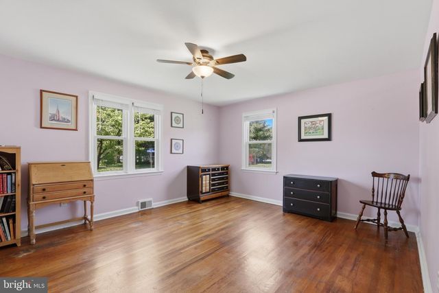 21 KING ST, Downingtown, PA 19335