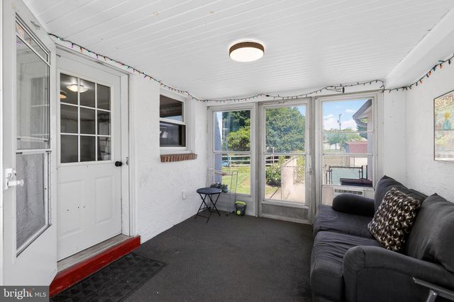 21 KING ST, Downingtown, PA 19335