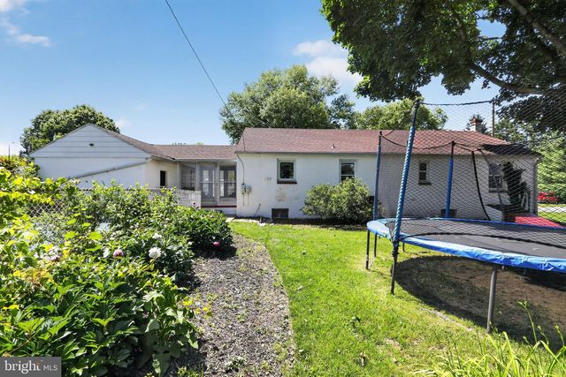 21 KING ST, Downingtown, PA 19335