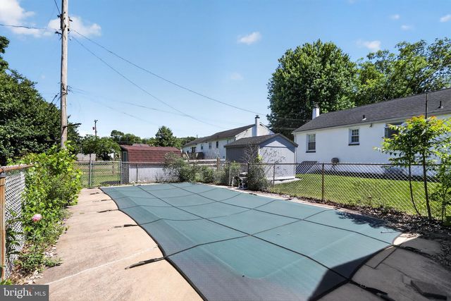 21 KING ST, Downingtown, PA 19335