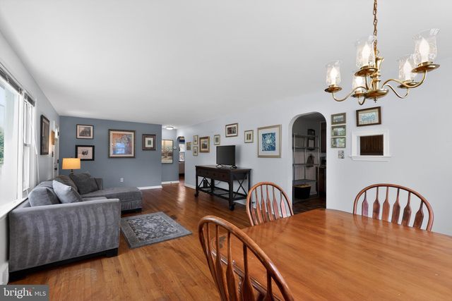 21 KING ST, Downingtown, PA 19335